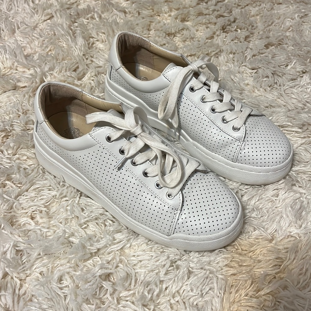 *NEW* Vince Camuto Sneakers